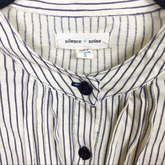 Silence & Noise Striped Pintuck Tab Sleeve Top S - Picture 7 of 7